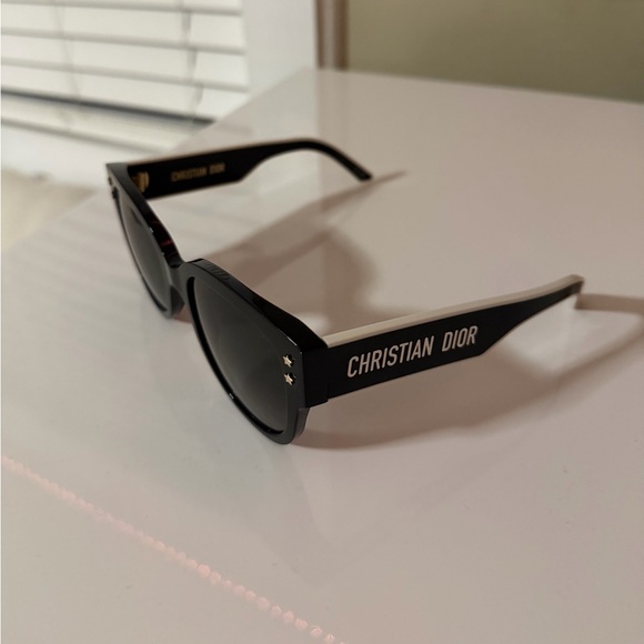 Women’s Christian Dior Sunglasses - Picture 3 of 4